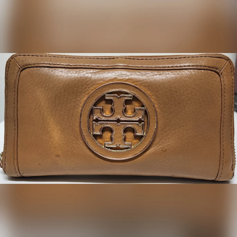 Tory Burch Amanda Zip Continental Wallet Light Brown Pebbled Leather